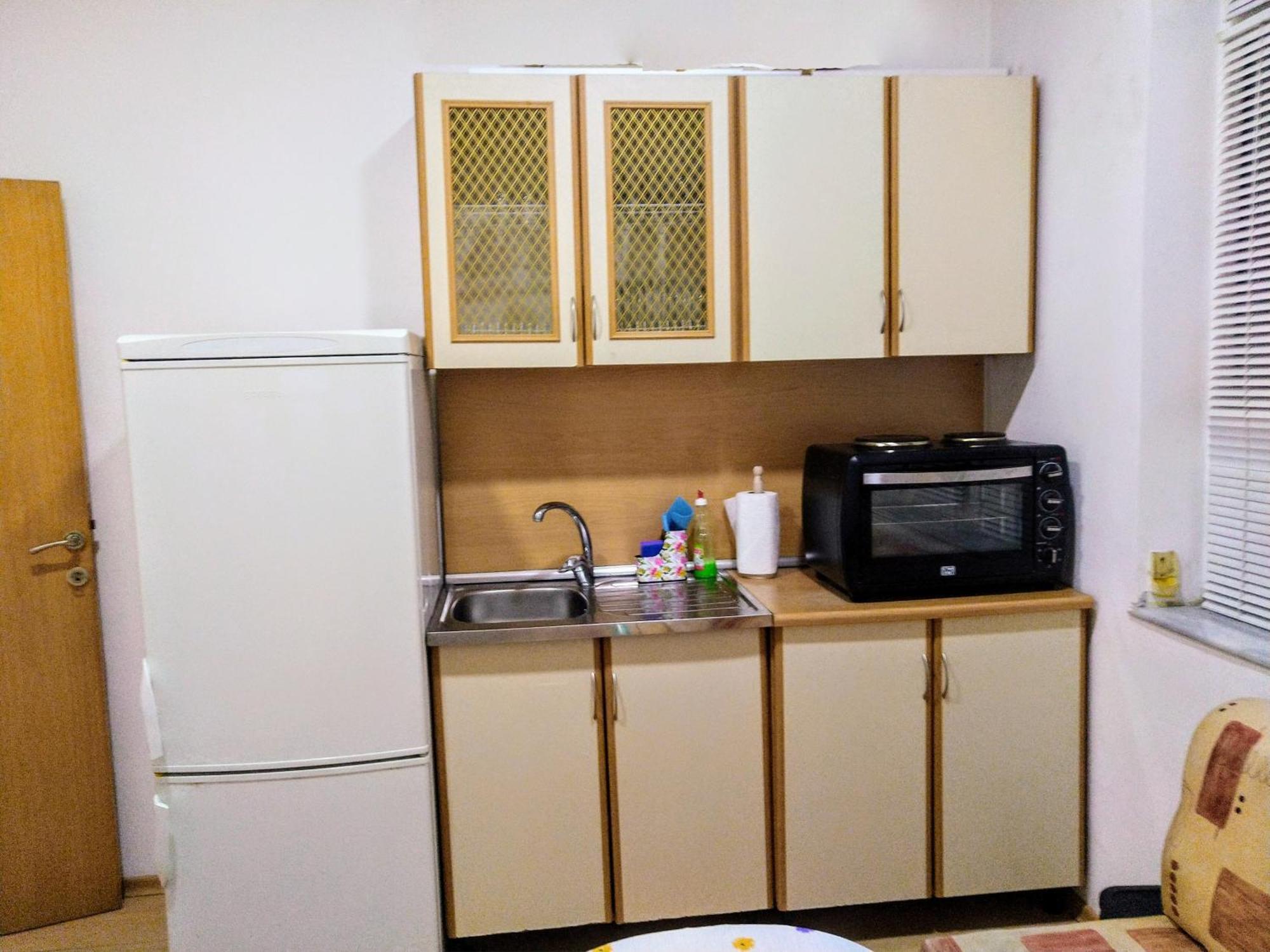 Downtown - Compact Low Cost Flat - 1St Floor Бургас Экстерьер фото